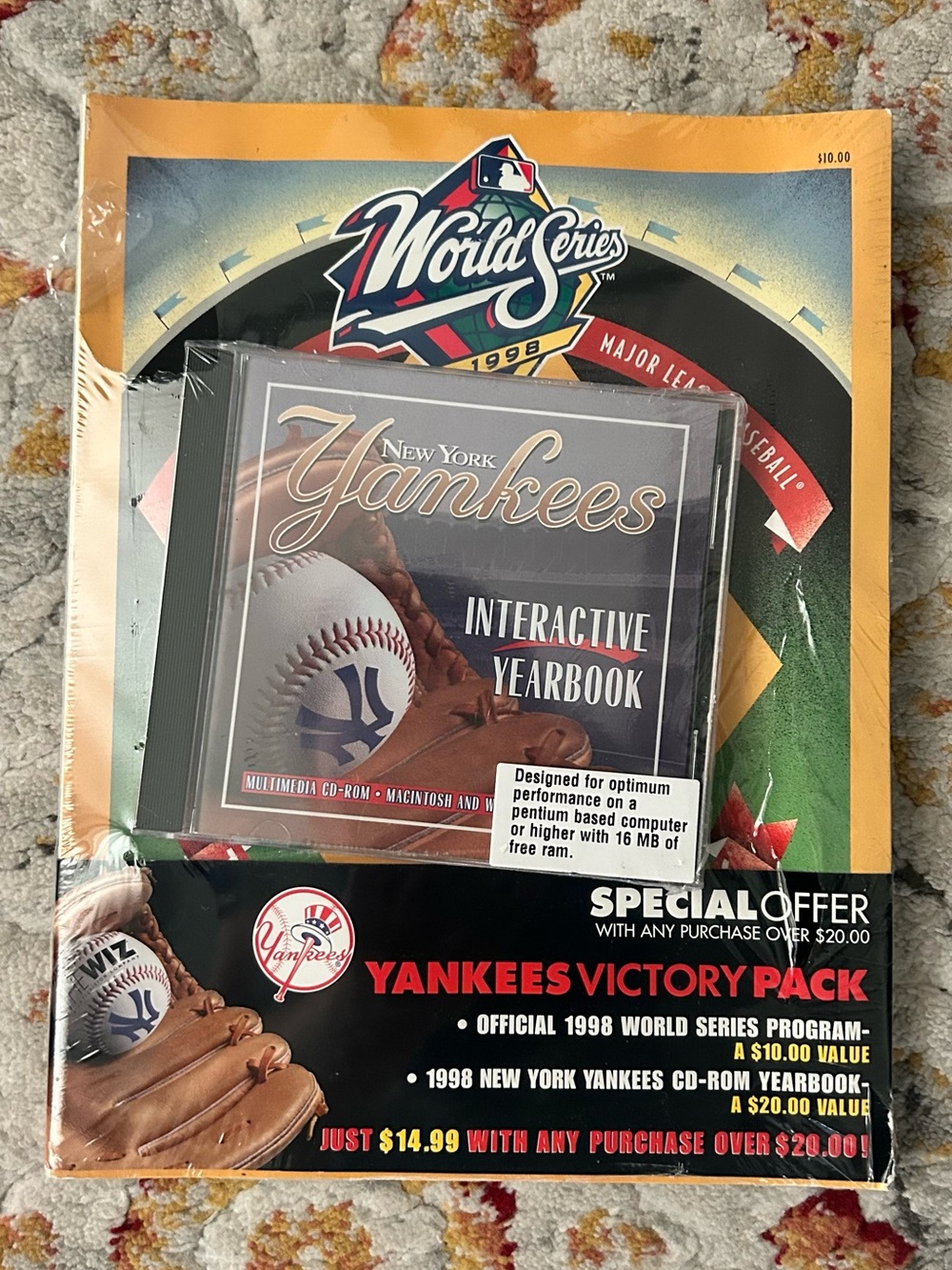 1998 New York Yankees Interactive Yearbook CD-rom & World Series Program Sealed